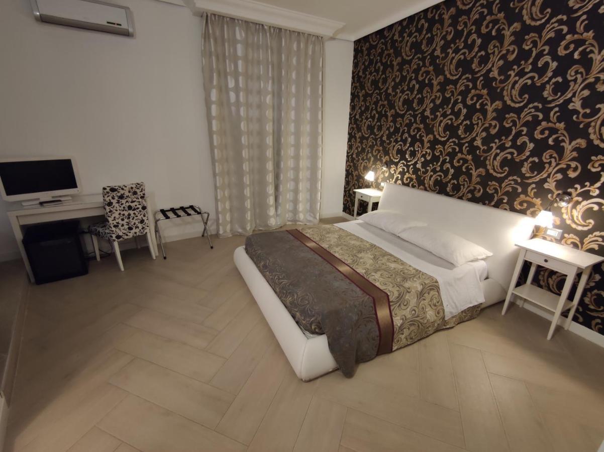 Sami Rooms - Teatro A 400 Mt - Ortigia A 1500 Mt - Szirakúza Kültér fotó