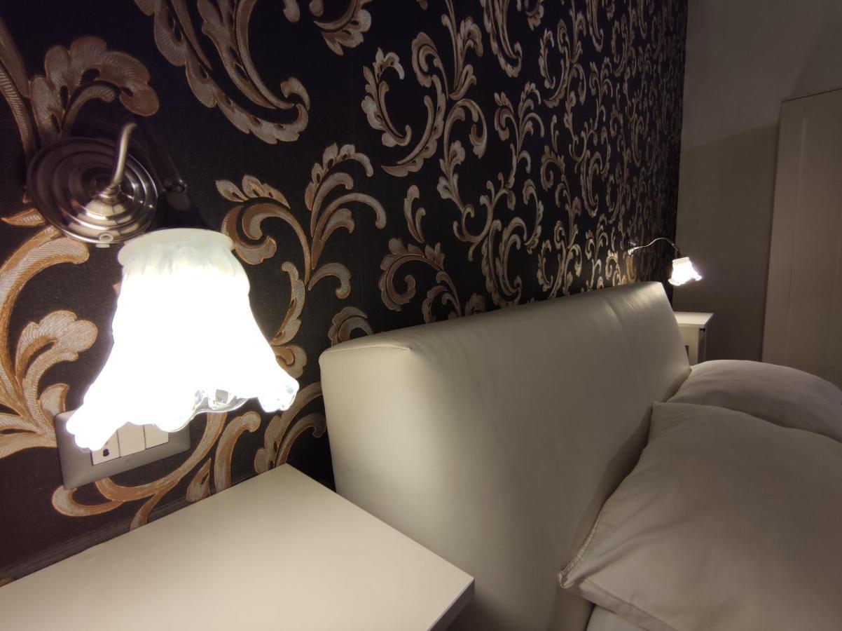 Sami Rooms - Teatro A 400 Mt - Ortigia A 1500 Mt - Szirakúza Kültér fotó
