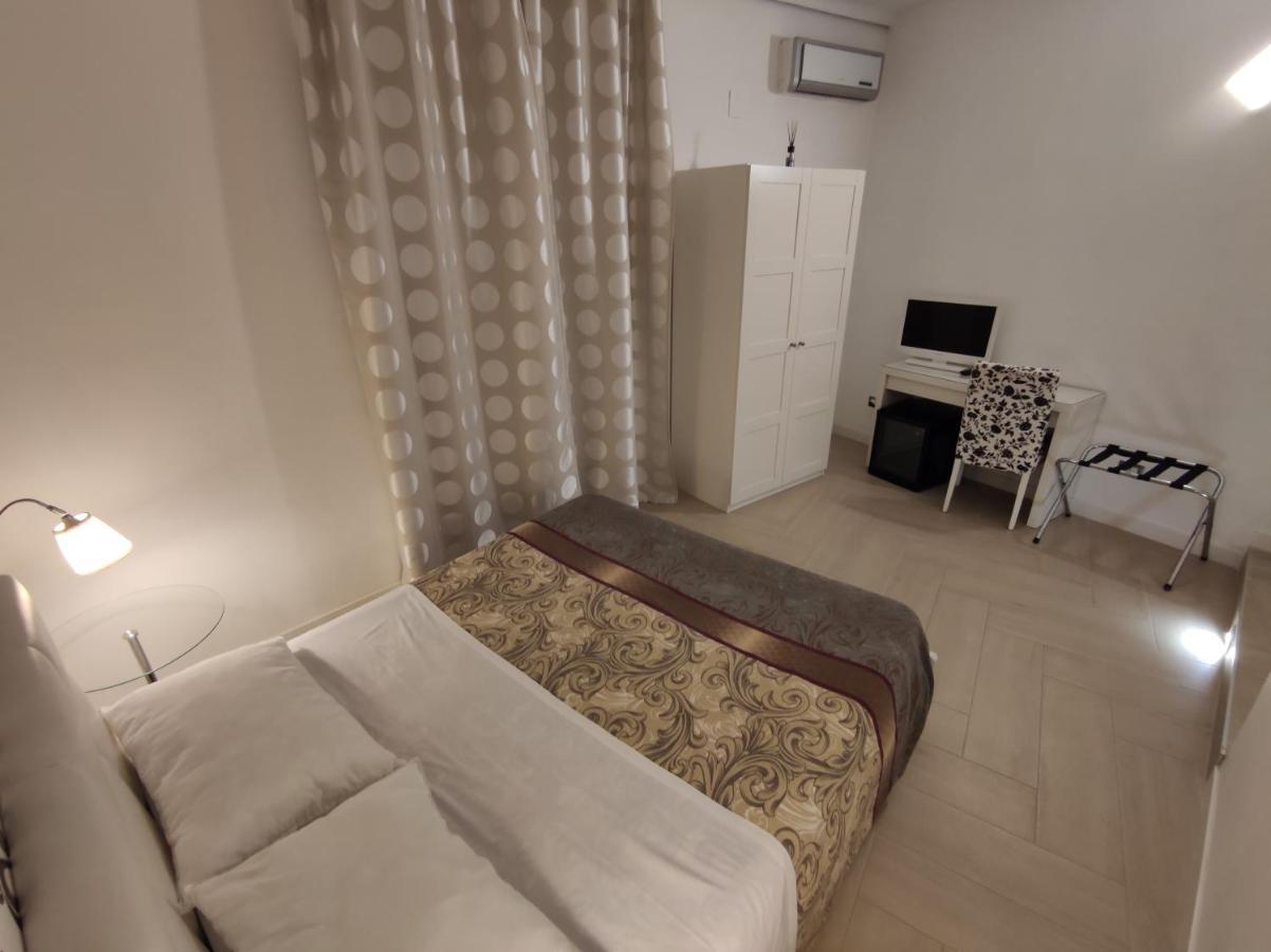 Sami Rooms - Teatro A 400 Mt - Ortigia A 1500 Mt - Szirakúza Kültér fotó